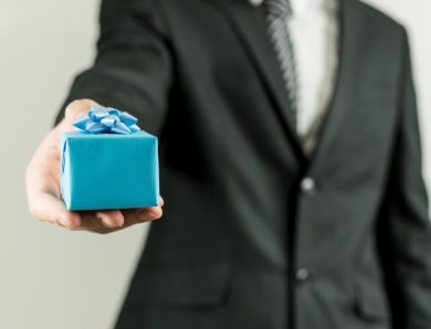 Récompenser vos clients autrement : une solution pour se démarquer